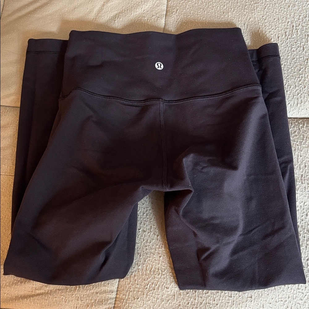 RARE LULULEMON WUNDER UNDER LEGGINGS
